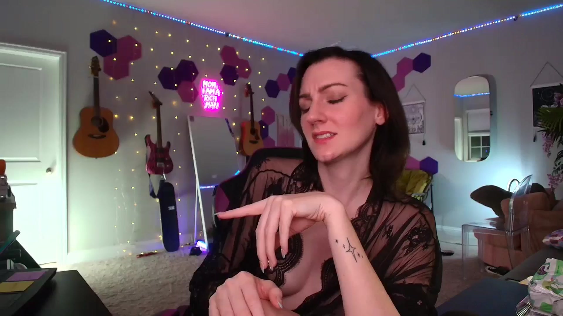 Gallery image thumbnail from MeredithBae's myfreecams stream on, 06/28/2025, 05:57 image 11 of 20