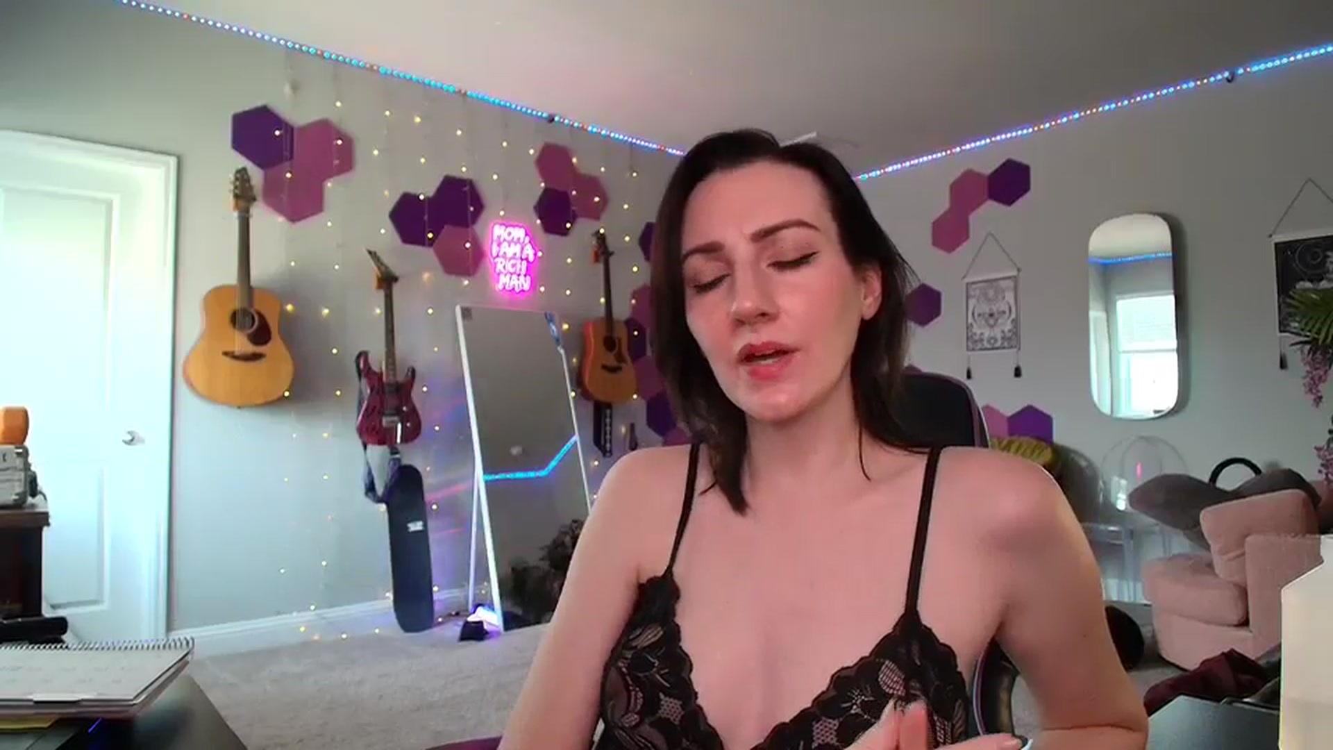 Gallery image thumbnail from MeredithBae's myfreecams stream on, 07/02/2025, 21:12 image 13 of 20