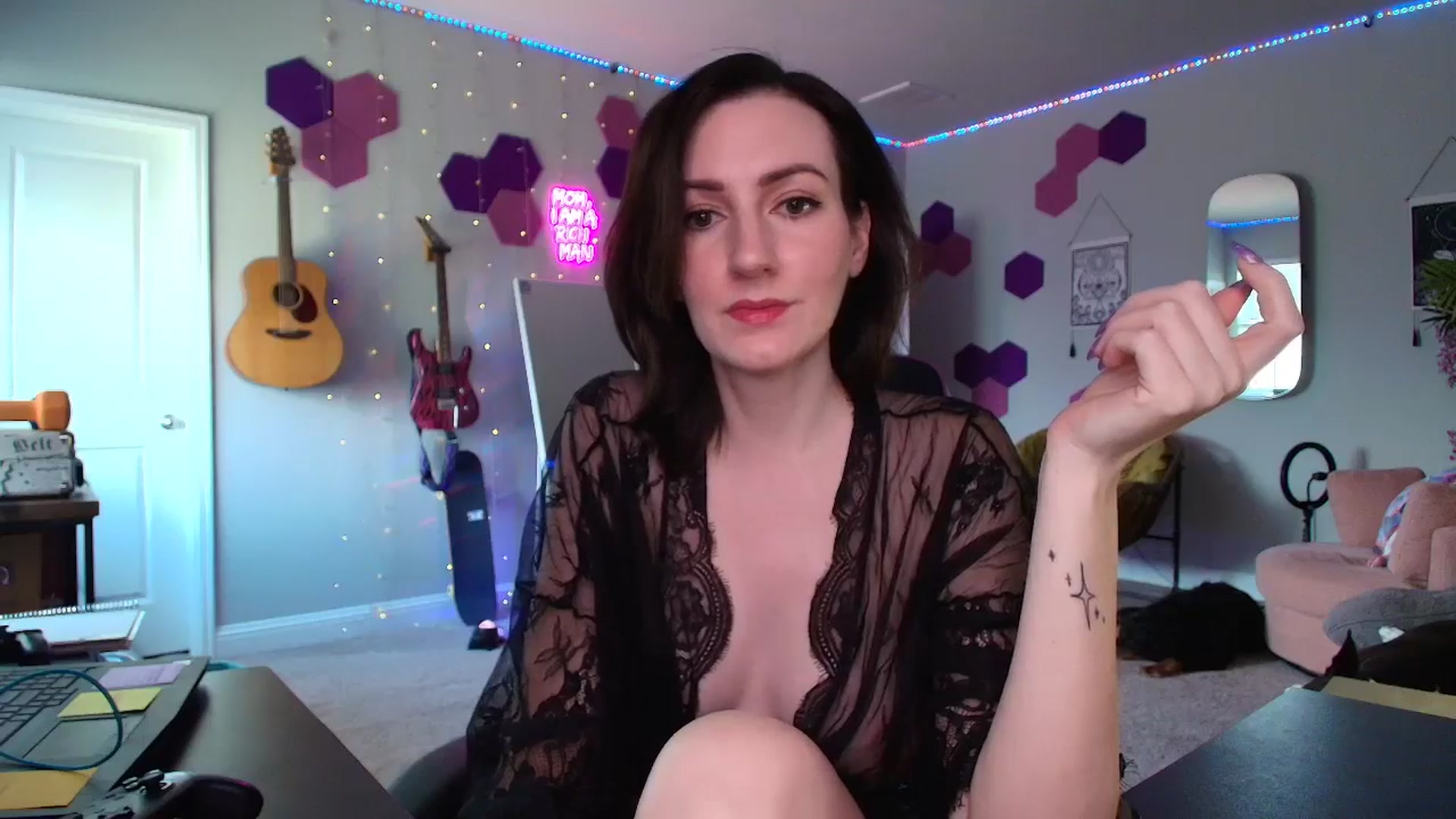 Gallery image thumbnail from MeredithBae's myfreecams stream on, 08/05/2025, 23:45 image 11 of 20