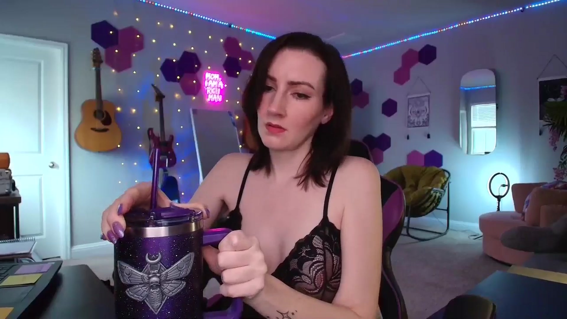 Gallery image thumbnail from MeredithBae's myfreecams stream on, 08/06/2025, 23:07 image 4 of 20