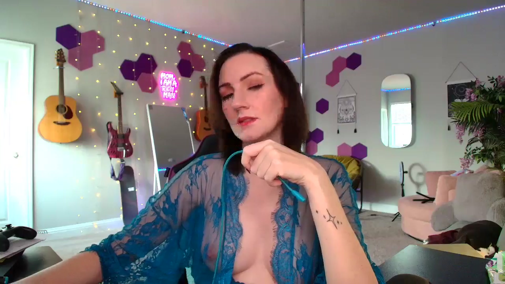 Gallery image thumbnail from MeredithBae's myfreecams stream on, 08/18/2025, 20:23 image 4 of 20