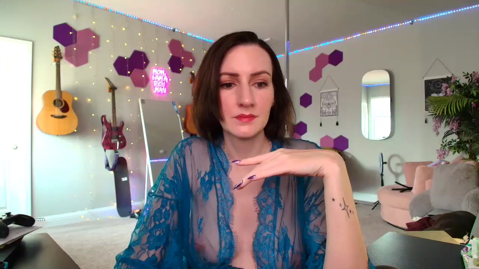 Gallery image thumbnail from MeredithBae's myfreecams stream on, 08/18/2025, 20:23 image 16 of 20