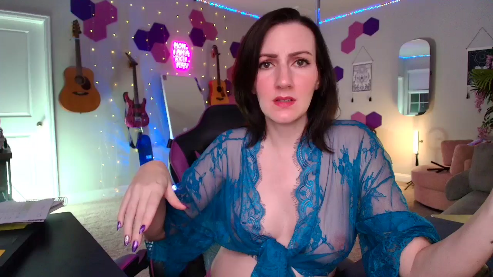 Gallery image thumbnail from MeredithBae's myfreecams stream on, 08/19/2025, 04:23 image 19 of 20