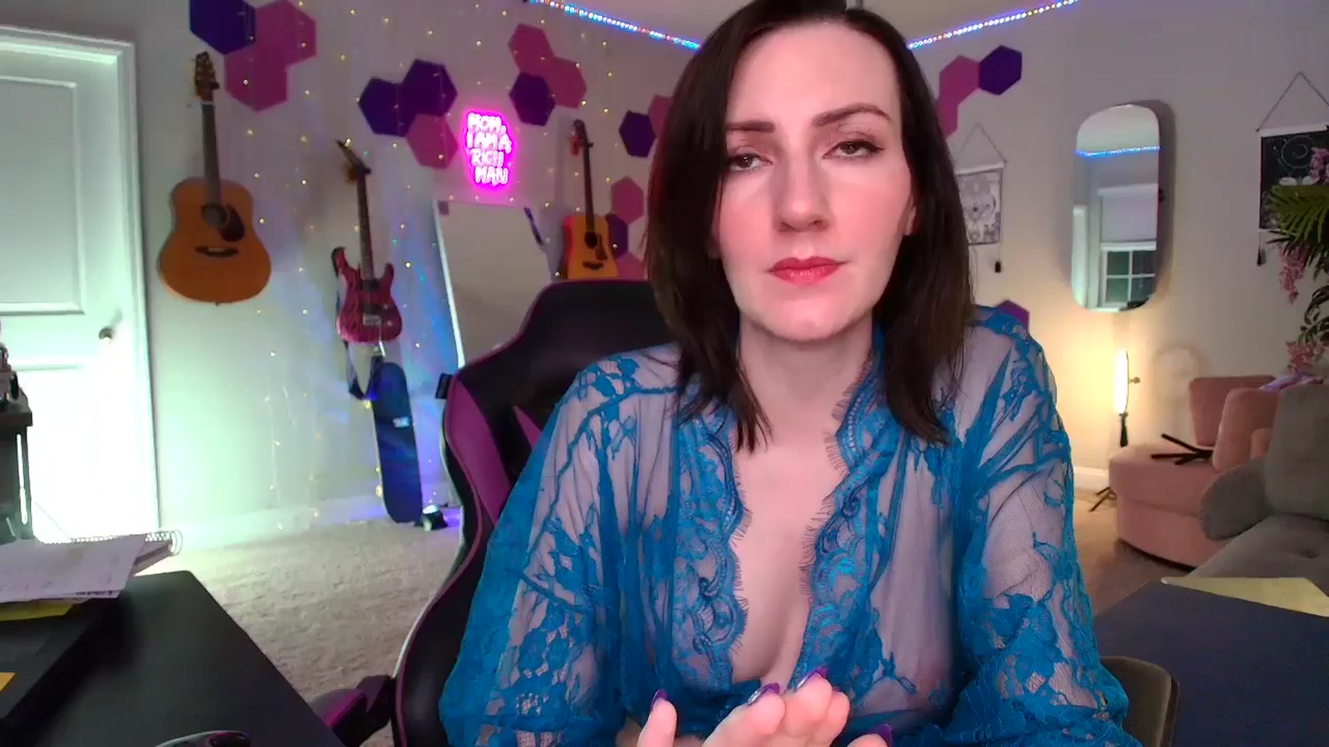 Gallery image thumbnail from MeredithBae's myfreecams stream on, 08/19/2025, 04:23 image 14 of 20