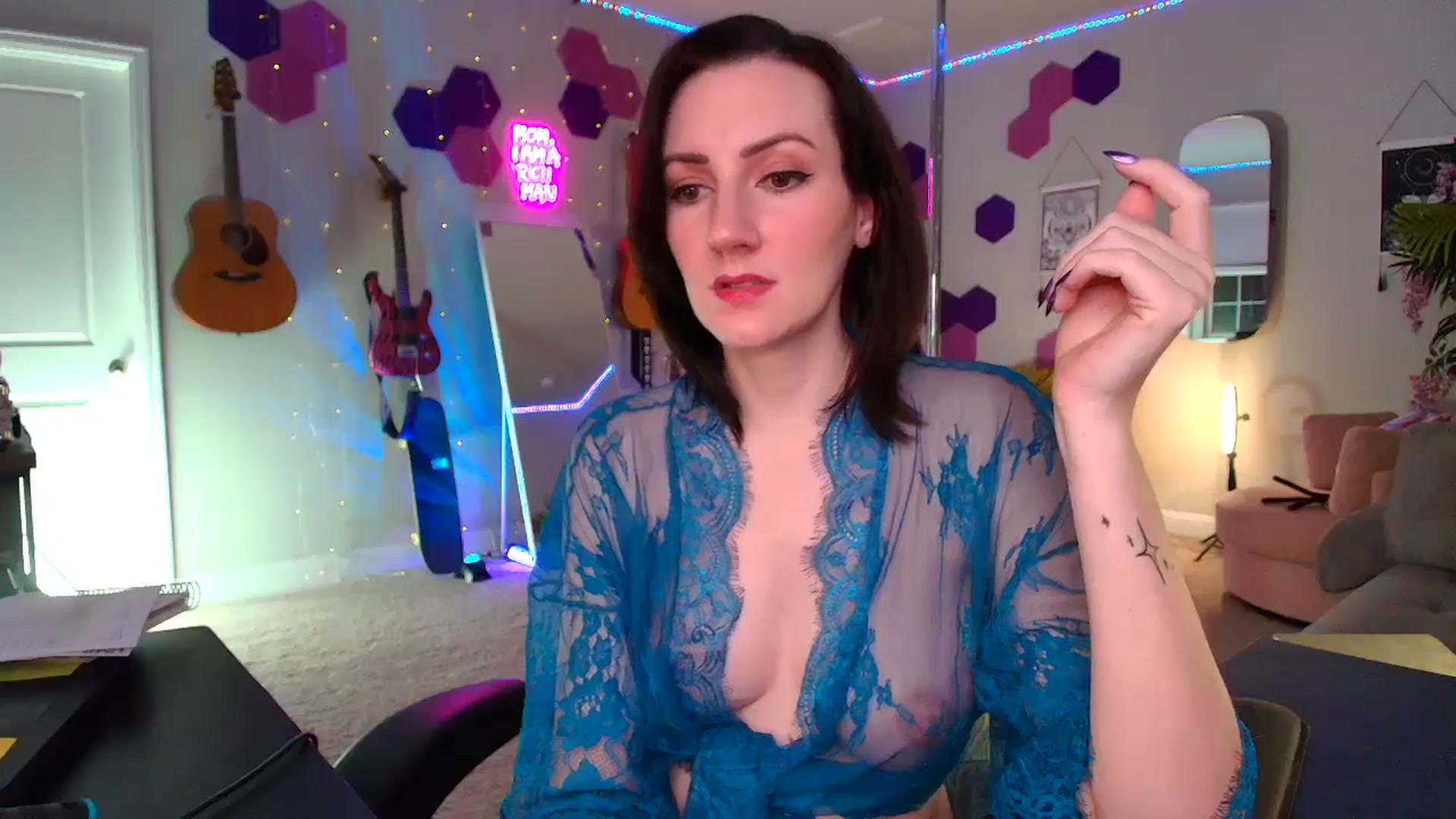 Gallery image thumbnail from MeredithBae's myfreecams stream on, 08/19/2025, 05:08 image 8 of 20