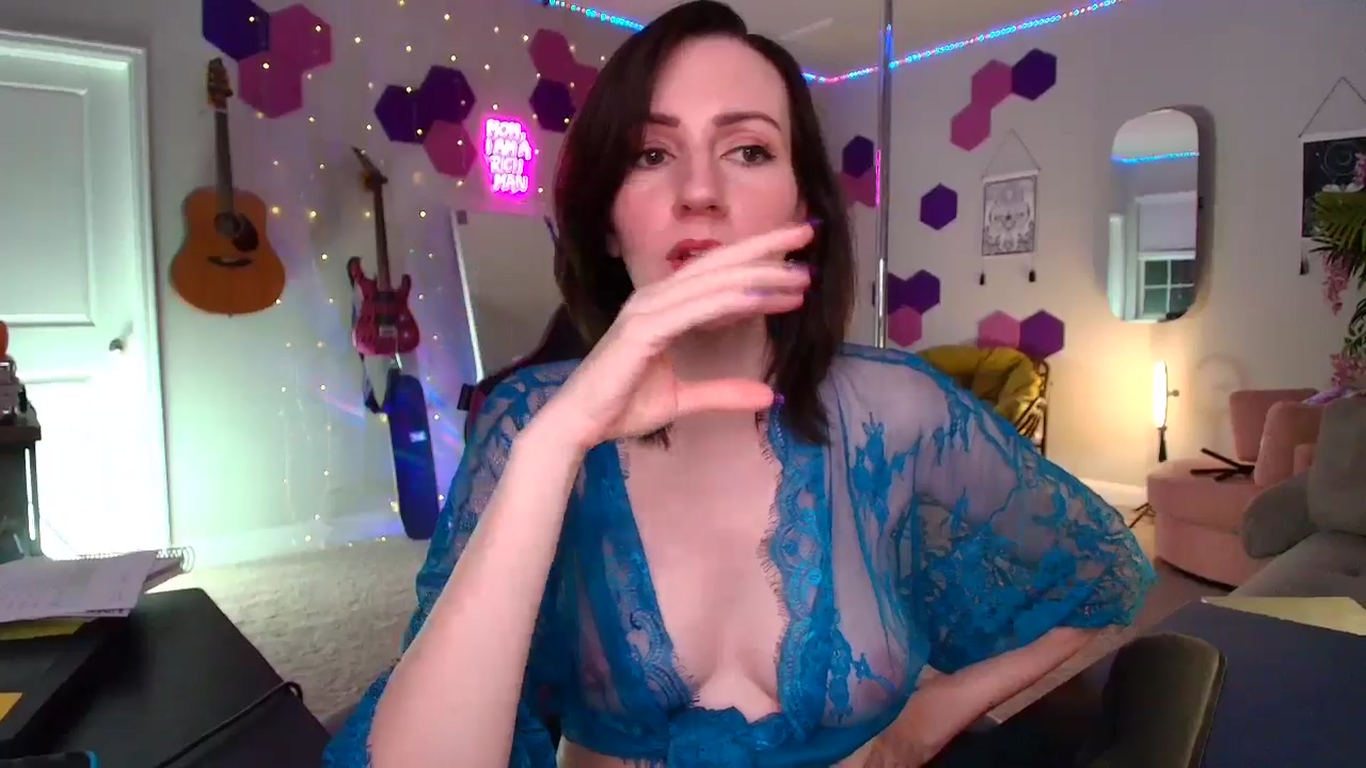 Gallery image thumbnail from MeredithBae's myfreecams stream on, 08/19/2025, 05:08 image 17 of 20