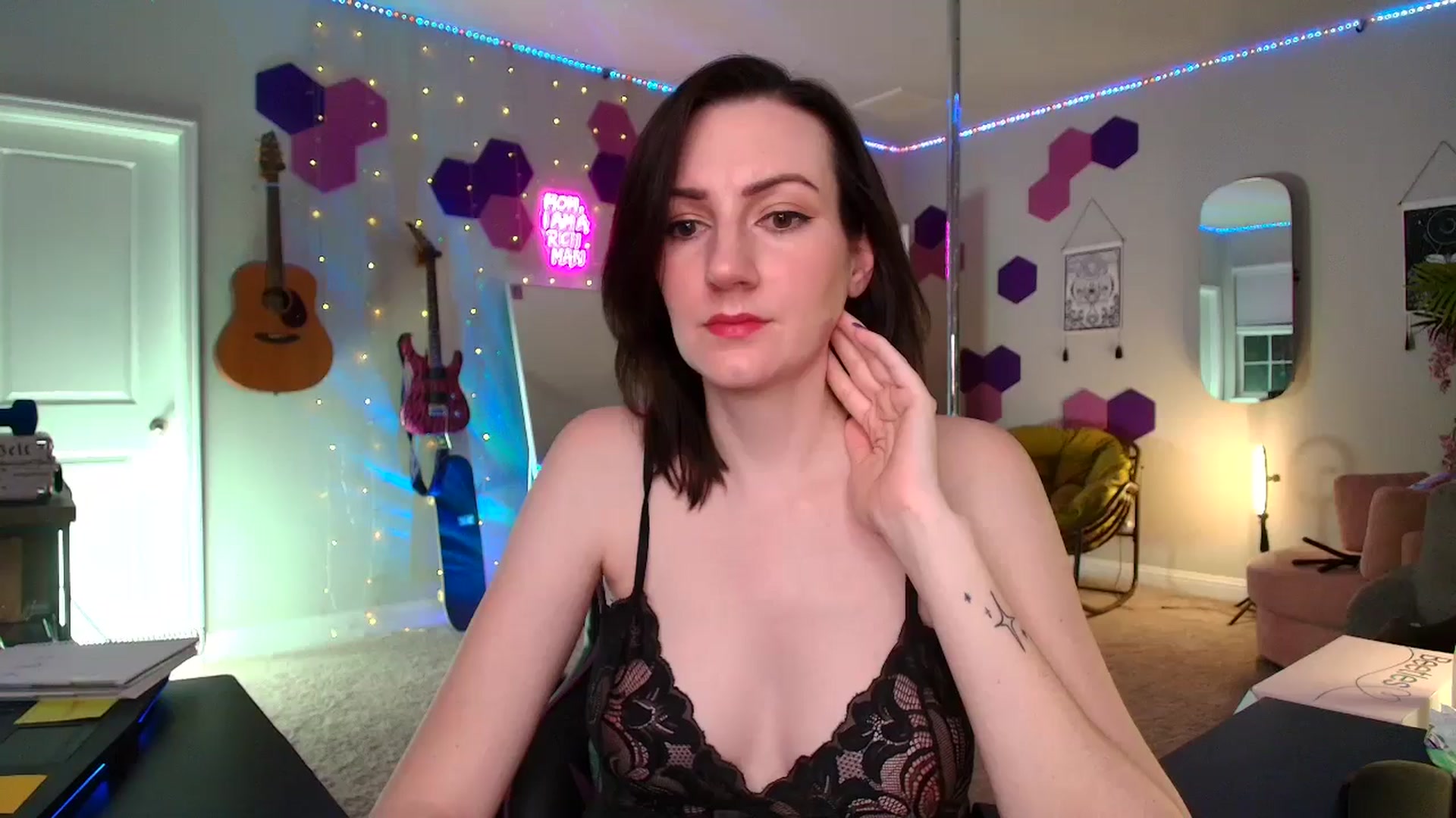 Gallery image thumbnail from MeredithBae's myfreecams stream on, 08/25/2025, 05:14 image 3 of 20