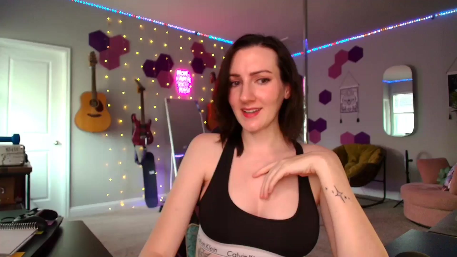 Gallery image thumbnail from MeredithBae's myfreecams stream on, 09/01/2025, 22:40 image 1 of 20