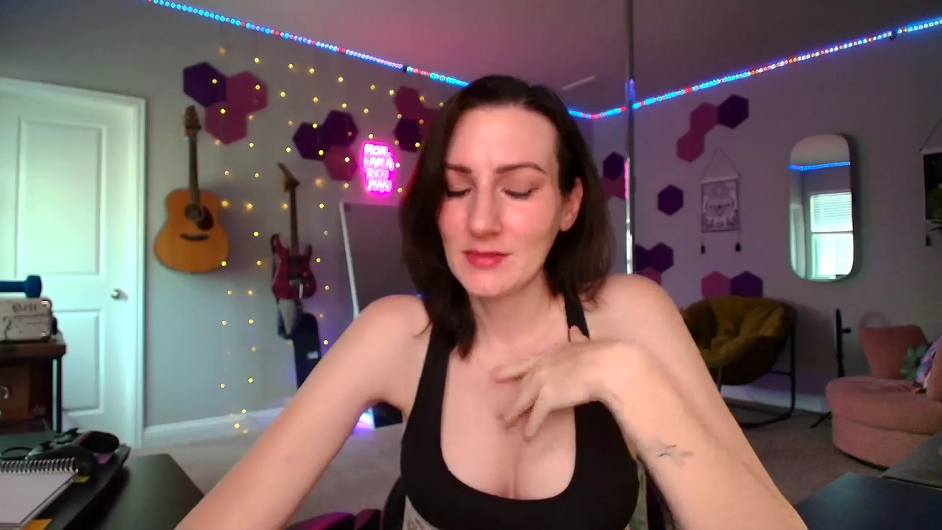 Gallery image thumbnail from MeredithBae's myfreecams stream on, 09/01/2025, 22:40 image 16 of 20