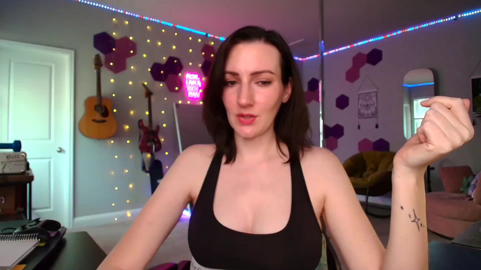 Gallery image thumbnail from MeredithBae's myfreecams stream on, 09/01/2025, 22:40 image 18 of 20