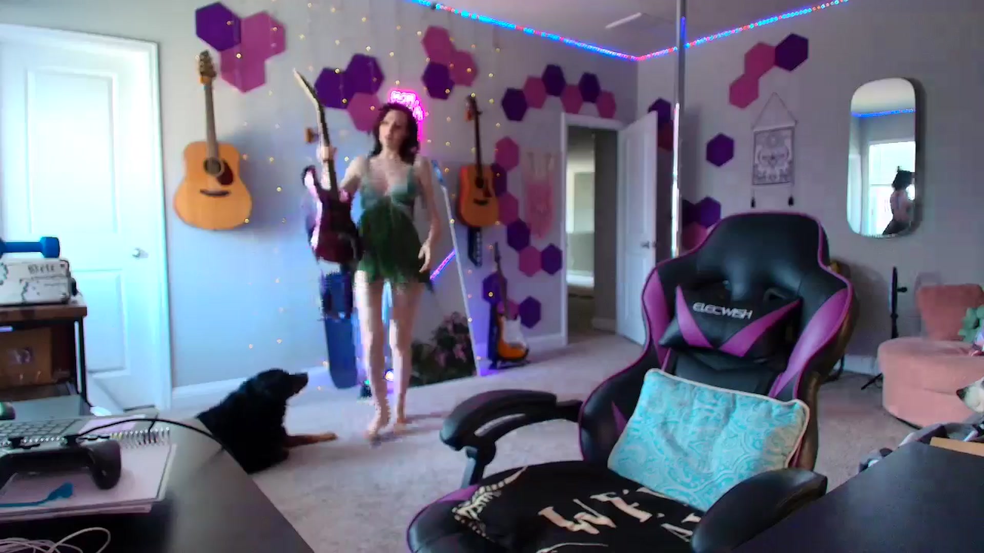 Gallery image thumbnail from MeredithBae's myfreecams stream on, 09/02/2025, 20:54 image 3 of 20