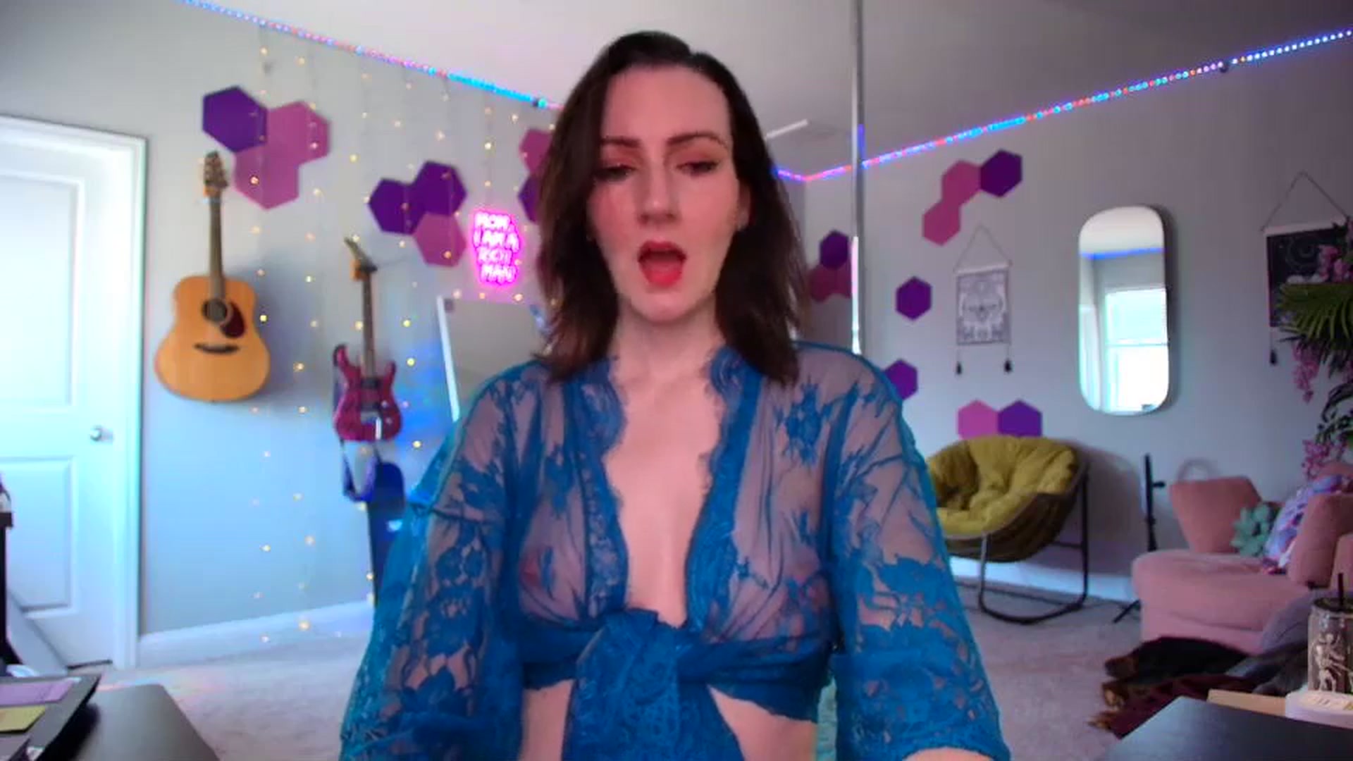 Gallery image thumbnail from MeredithBae's myfreecams stream on, 09/04/2025, 18:23 image 9 of 20