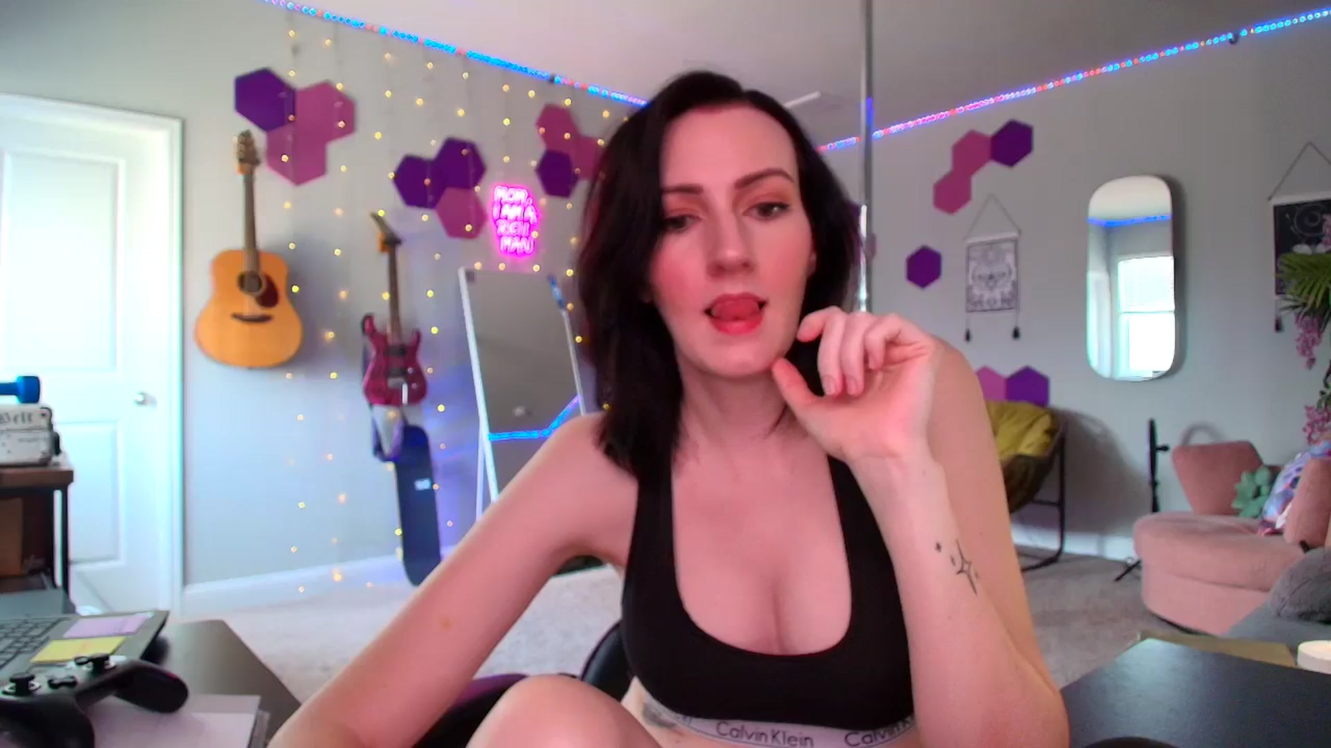 Gallery image thumbnail from MeredithBae's myfreecams stream on, 09/05/2025, 20:53 image 12 of 20