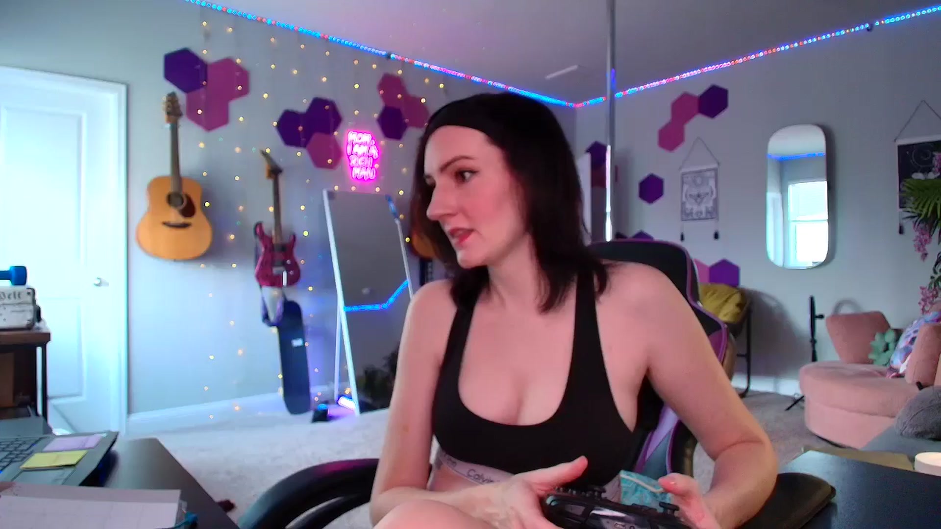 Gallery image thumbnail from MeredithBae's myfreecams stream on, 09/05/2025, 20:53 image 1 of 20