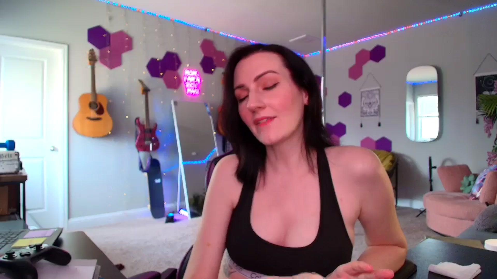 Gallery image thumbnail from MeredithBae's myfreecams stream on, 09/05/2025, 20:53 image 15 of 20