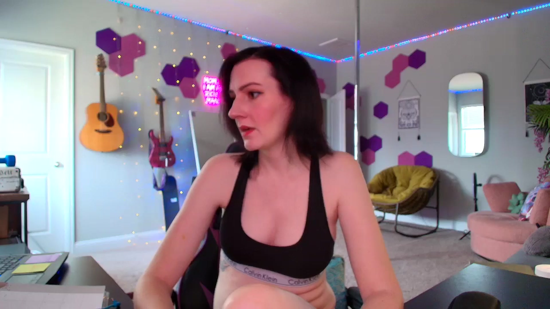 Gallery image thumbnail from MeredithBae's myfreecams stream on, 09/05/2025, 20:53 image 5 of 20
