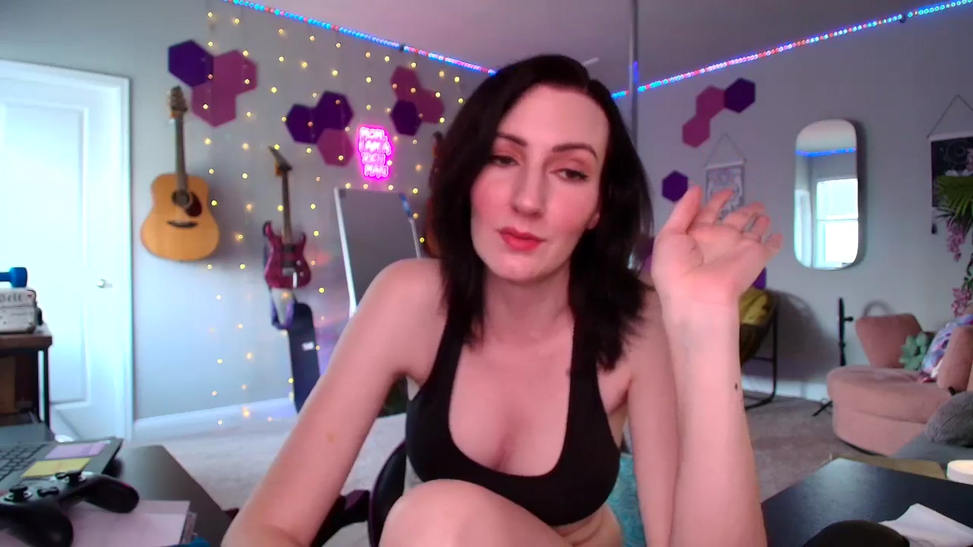 Gallery image thumbnail from MeredithBae's myfreecams stream on, 09/05/2025, 20:53 image 17 of 20