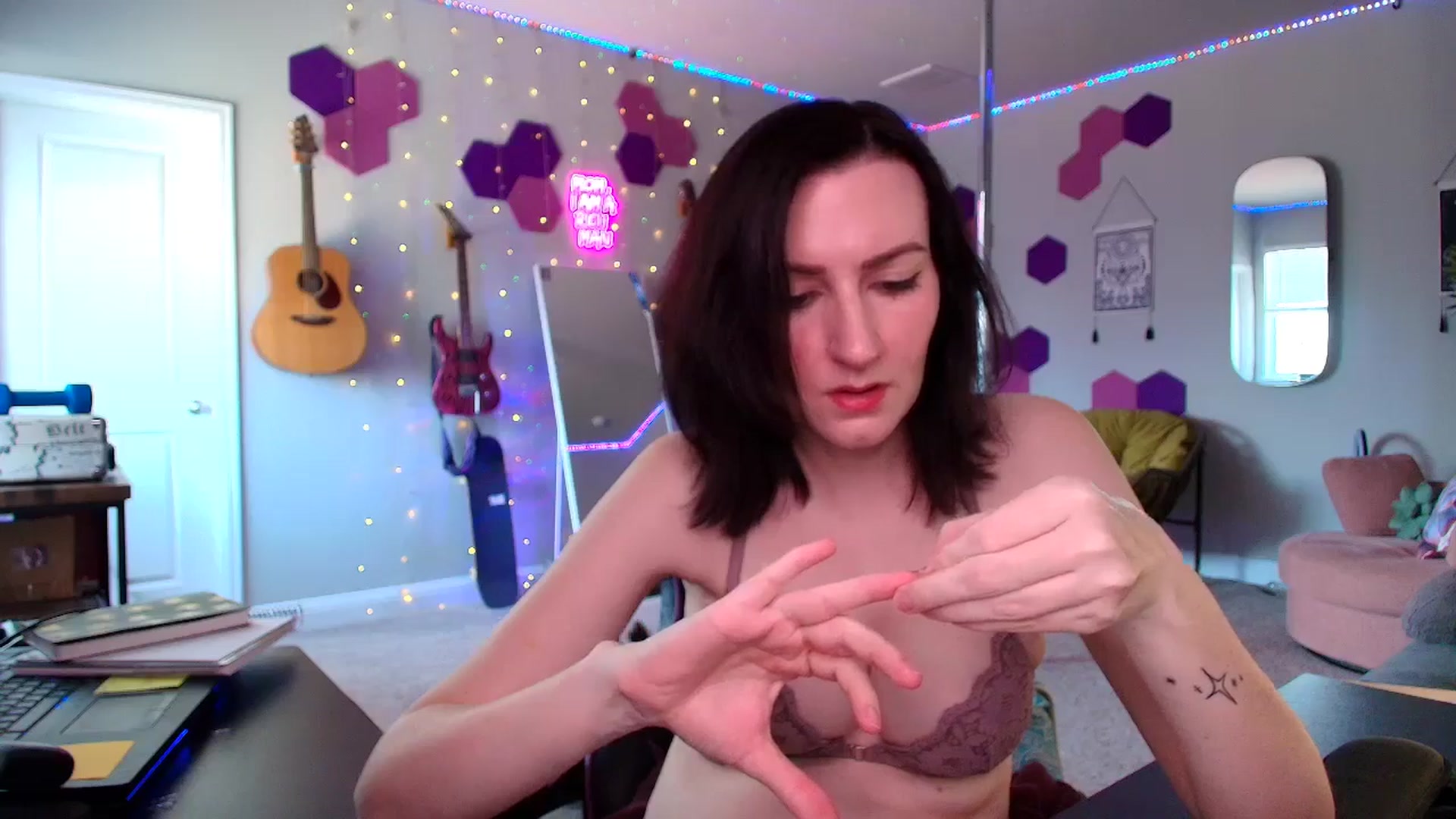 Gallery image thumbnail from MeredithBae's myfreecams stream on, 09/08/2025, 21:01 image 4 of 20