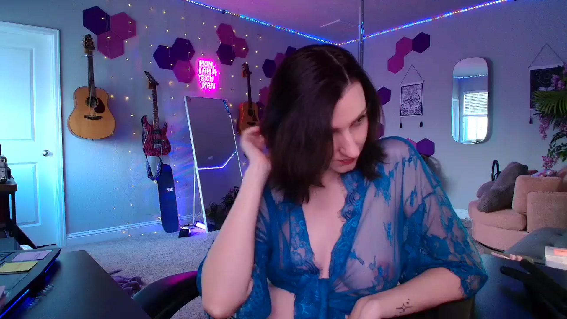 Gallery image thumbnail from MeredithBae's myfreecams stream on, 09/14/2025, 23:00 image 1 of 20