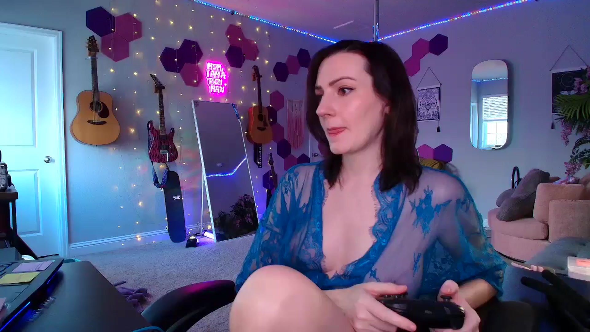 Gallery image thumbnail from MeredithBae's myfreecams stream on, 09/14/2025, 23:00 image 12 of 20