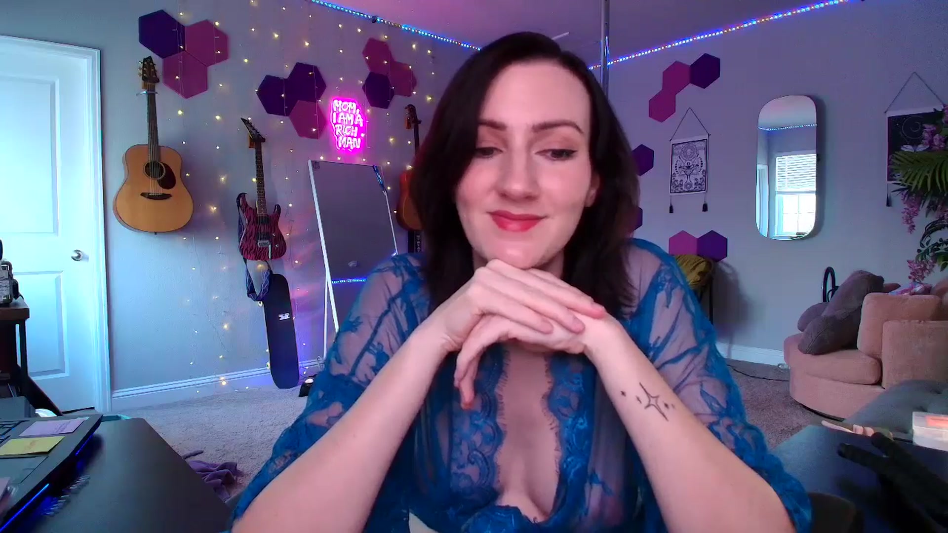 Gallery image thumbnail from MeredithBae's myfreecams stream on, 09/14/2025, 23:00 image 18 of 20