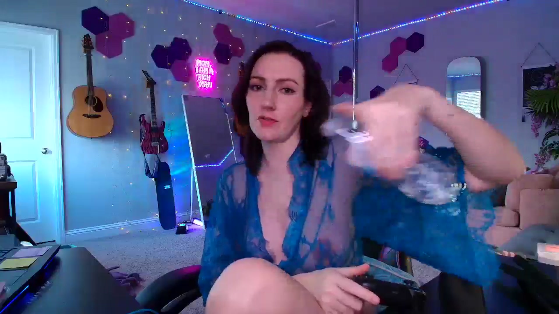Gallery image thumbnail from MeredithBae's myfreecams stream on, 09/14/2025, 23:00 image 13 of 20