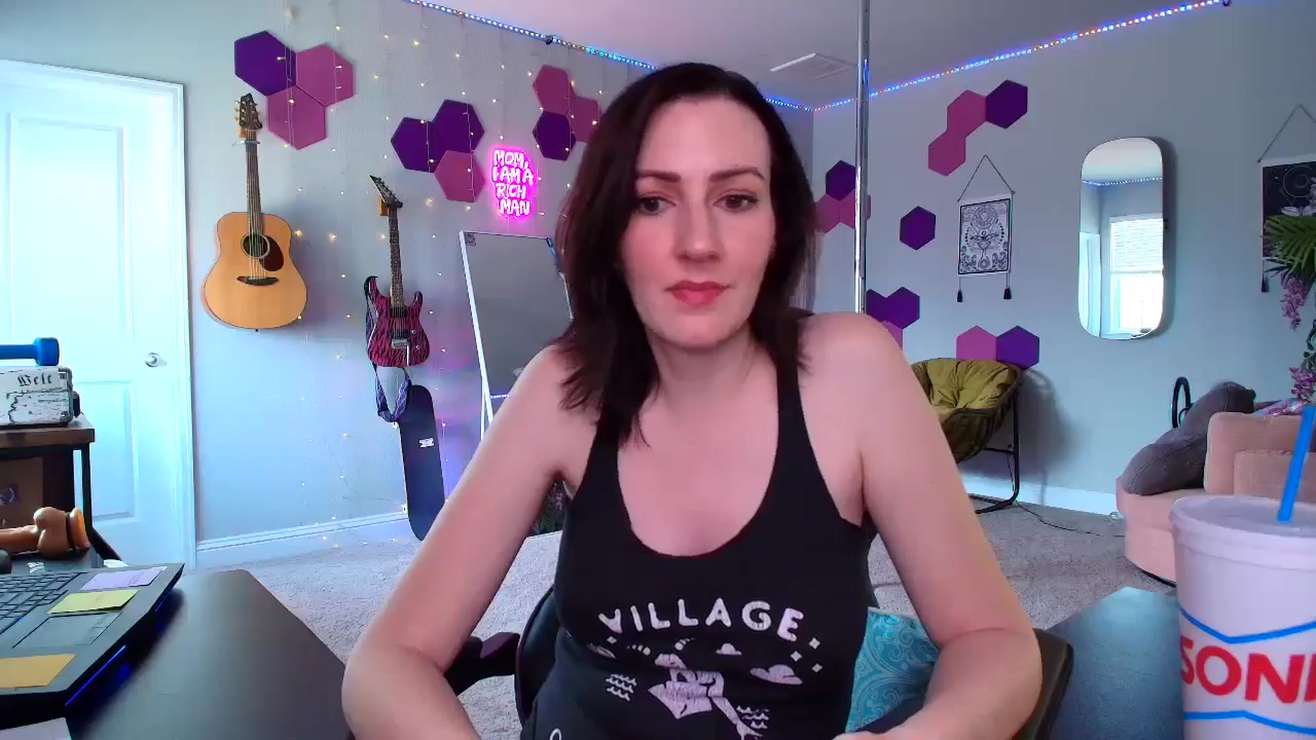 Gallery image thumbnail from MeredithBae's myfreecams stream on, 09/20/2025, 21:26 image 11 of 20