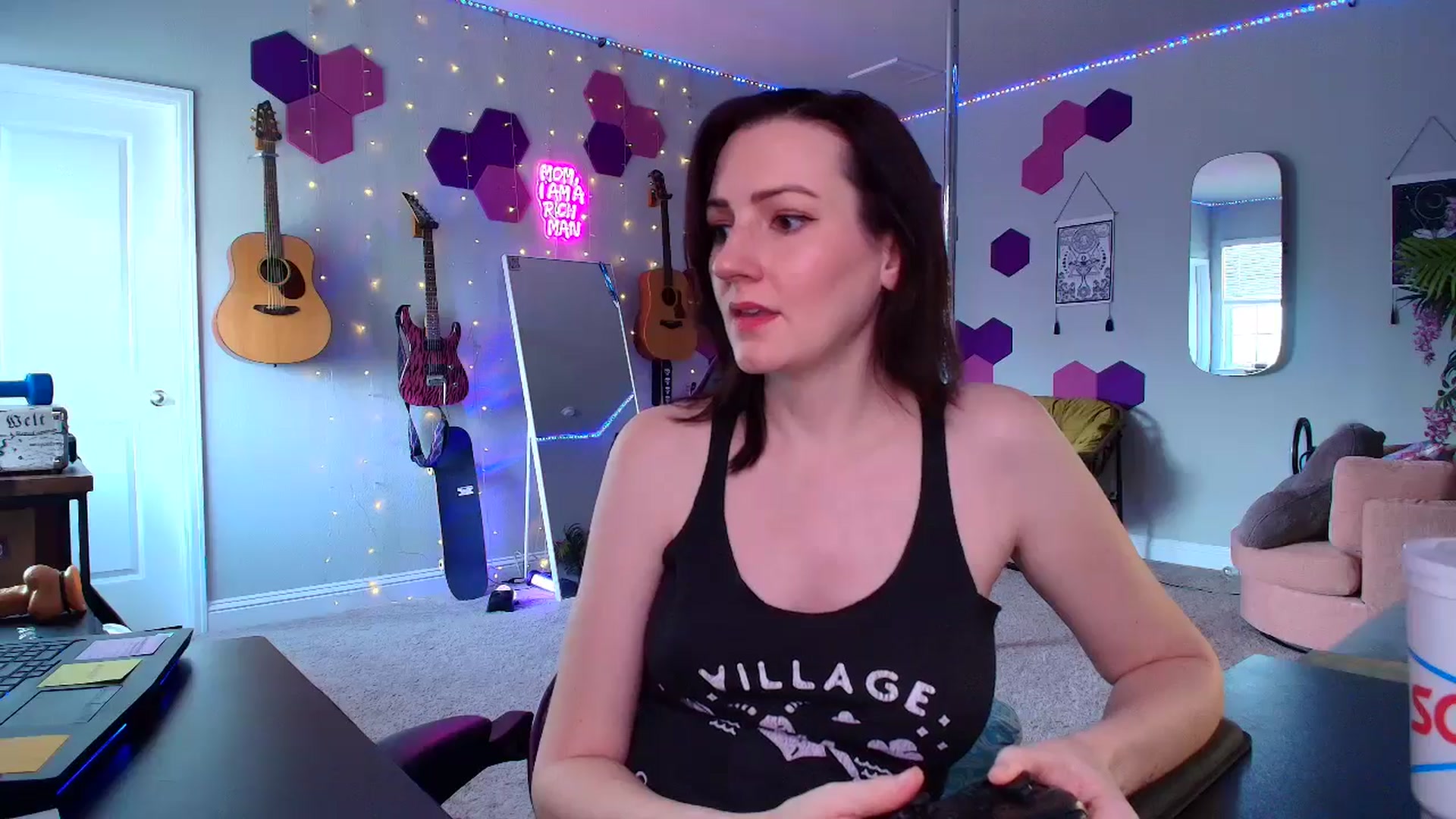 Gallery image thumbnail from MeredithBae's myfreecams stream on, 09/20/2025, 21:26 image 18 of 20
