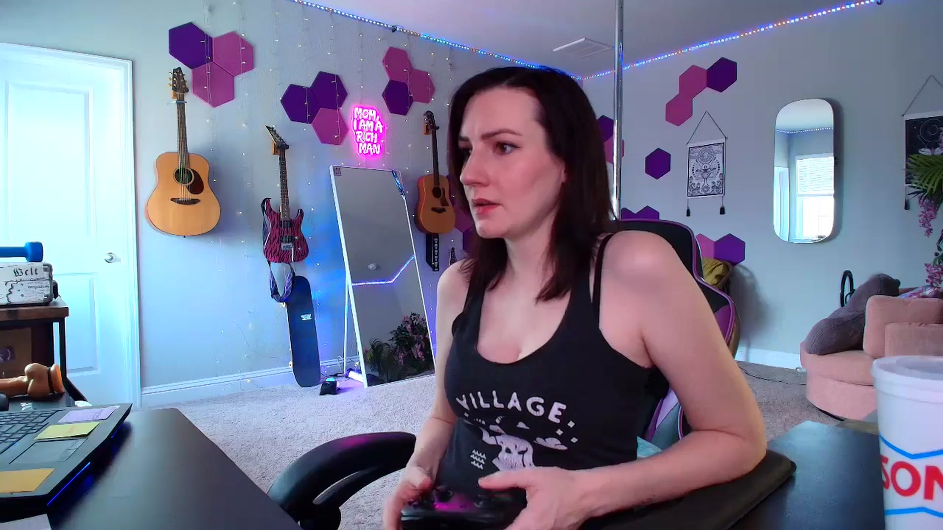 Gallery image thumbnail from MeredithBae's myfreecams stream on, 09/20/2025, 21:26 image 5 of 20