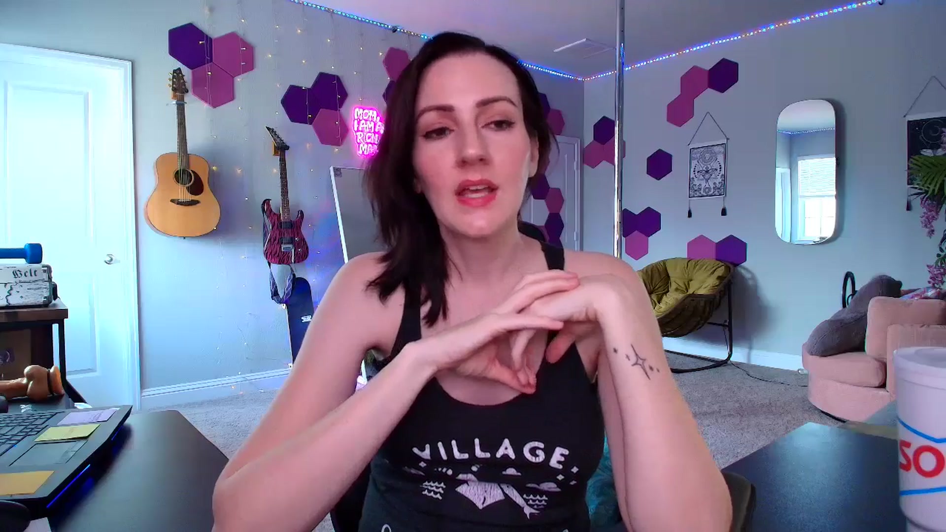 Gallery image thumbnail from MeredithBae's myfreecams stream on, 09/20/2025, 21:26 image 16 of 20