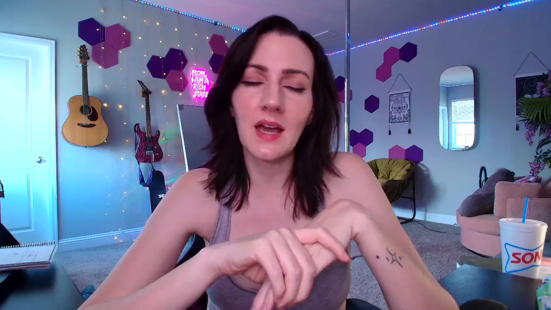 Gallery image thumbnail from MeredithBae's myfreecams stream on, 09/21/2025, 21:13 image 16 of 20