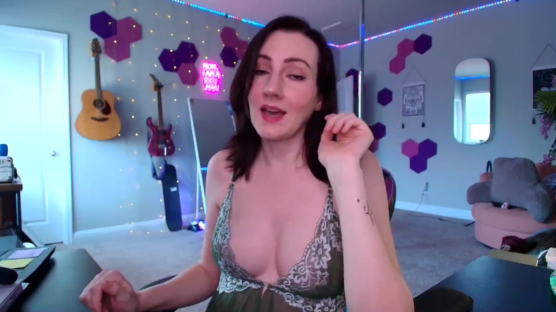 Gallery image thumbnail from MeredithBae's myfreecams stream on, 09/25/2025, 21:21 image 20 of 20