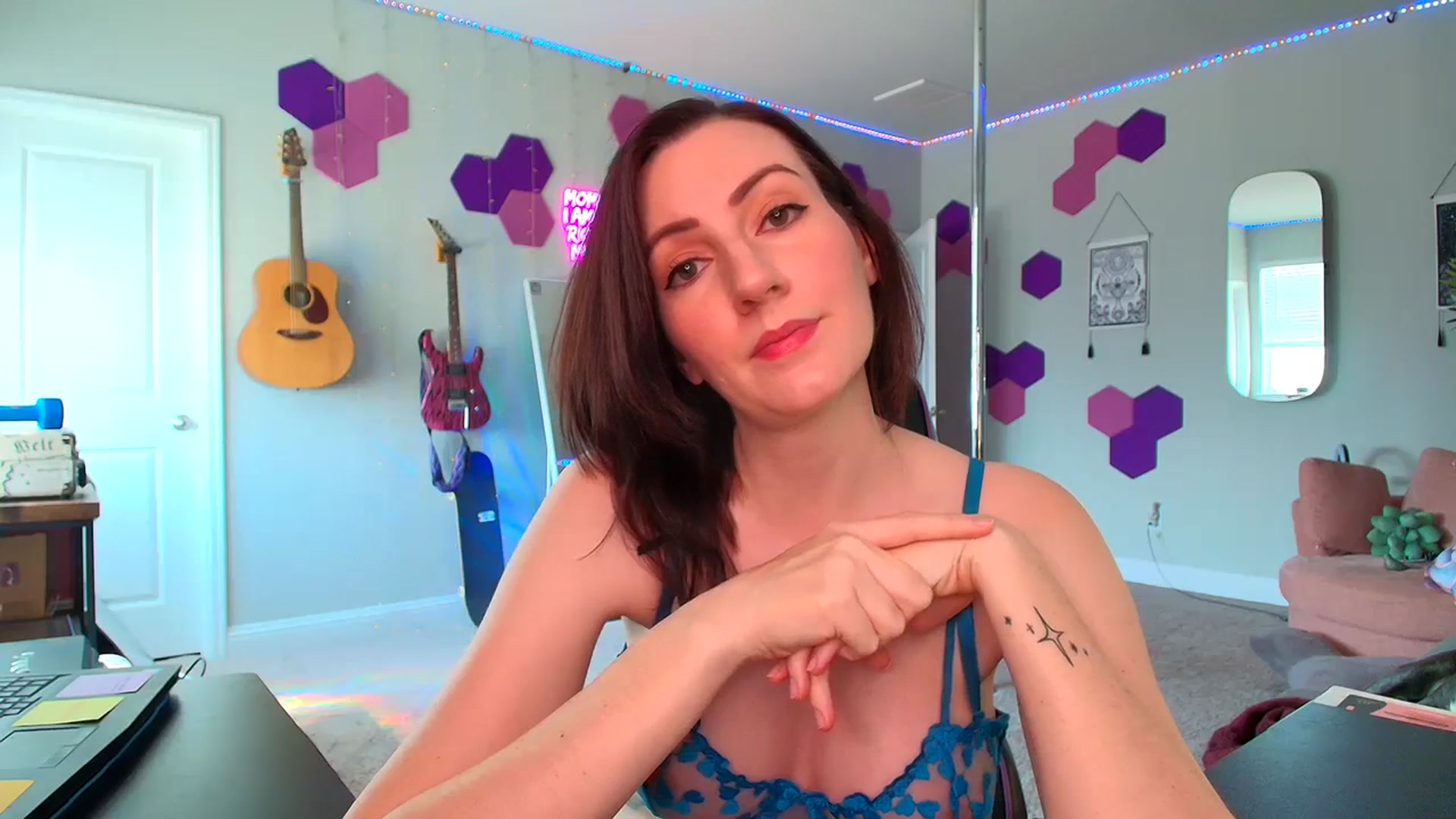 Gallery image thumbnail from MeredithBae's myfreecams stream on, 10/01/2025, 19:55 image 7 of 20