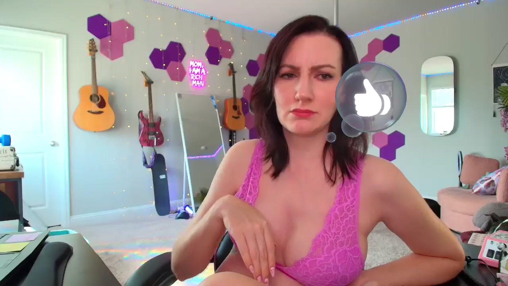 Gallery image thumbnail from MeredithBae's myfreecams stream on, 10/21/2025, 20:09 image 15 of 20