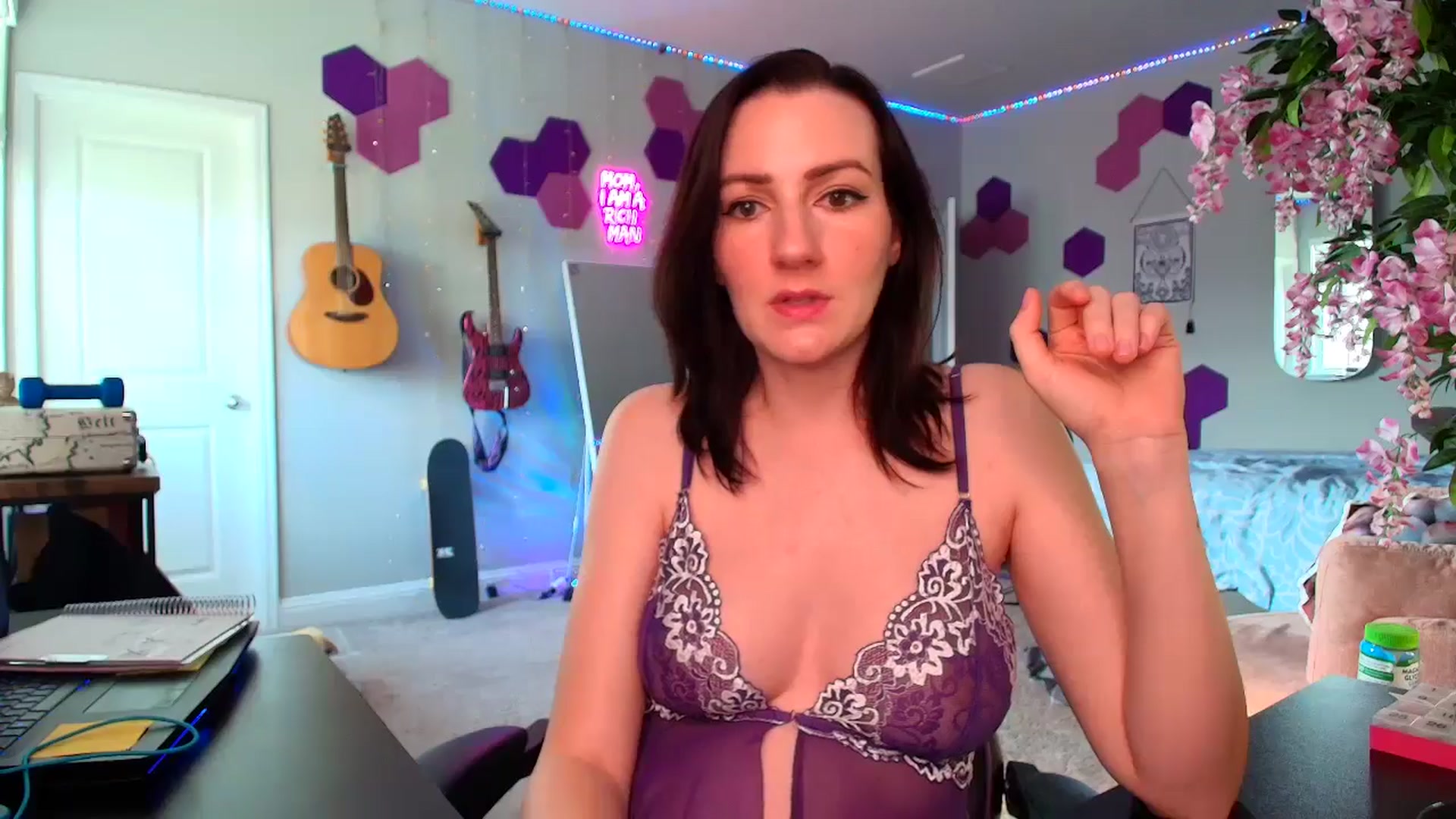 Gallery image thumbnail from MeredithBae's myfreecams stream on, 11/18/2025, 21:46 image 2 of 20