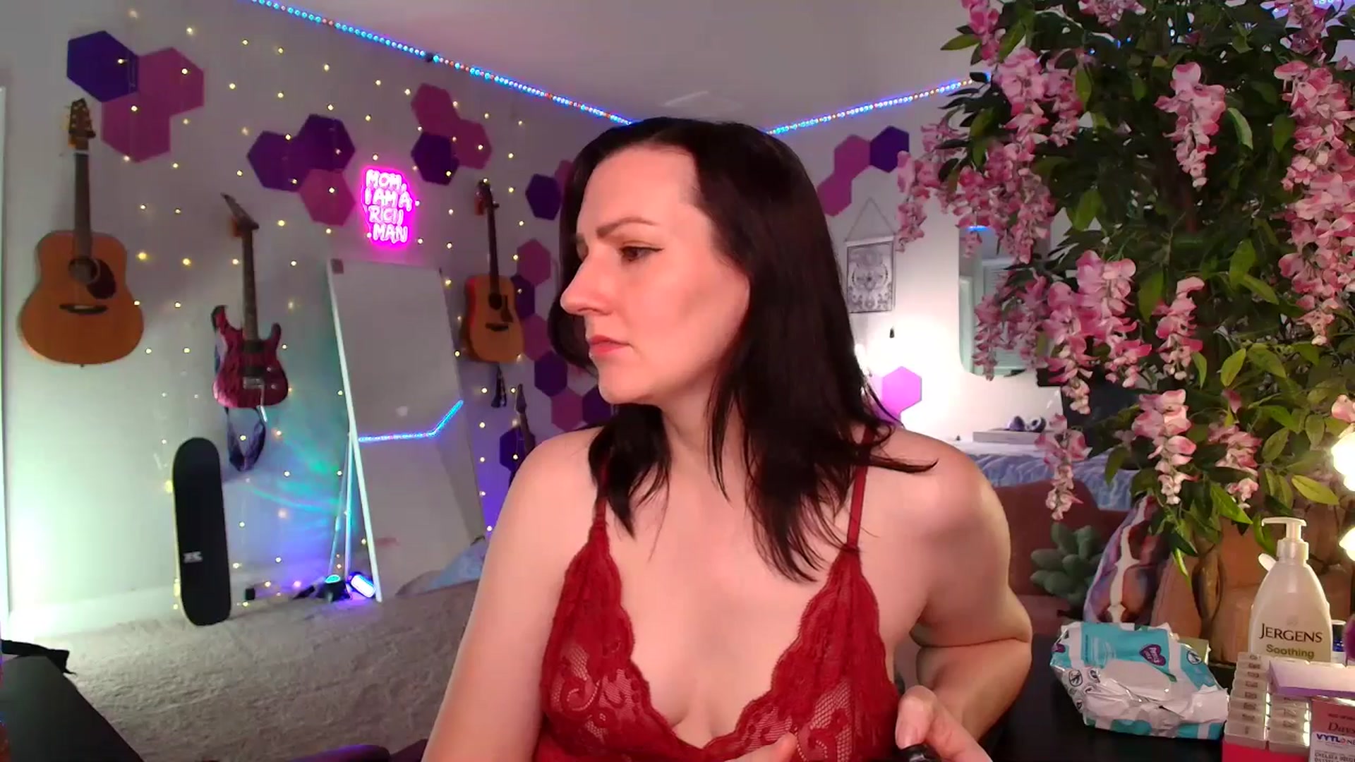 Gallery image thumbnail from MeredithBae's myfreecams stream on, 04/17/2026, 03:13 image 6 of 20