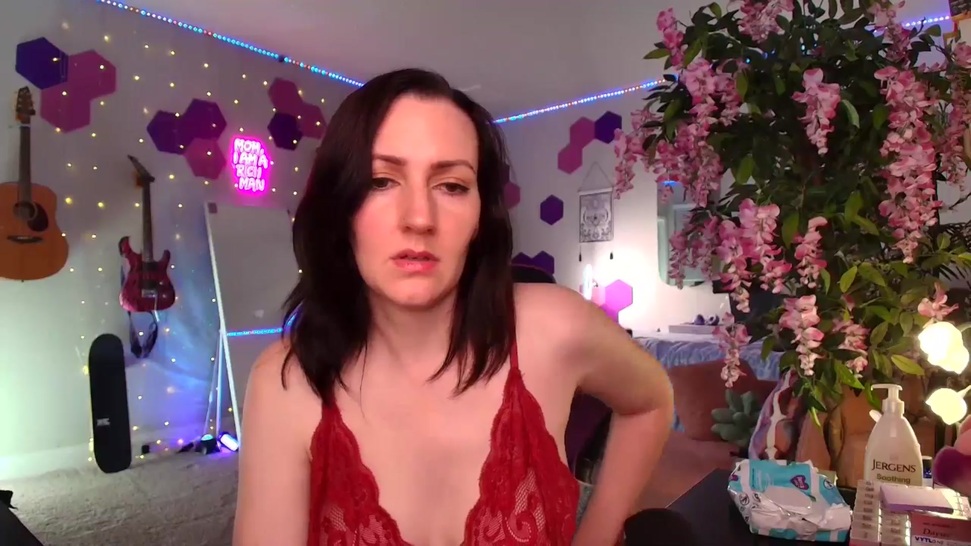 Gallery image thumbnail from MeredithBae's myfreecams stream on, 04/17/2026, 03:13 image 14 of 20