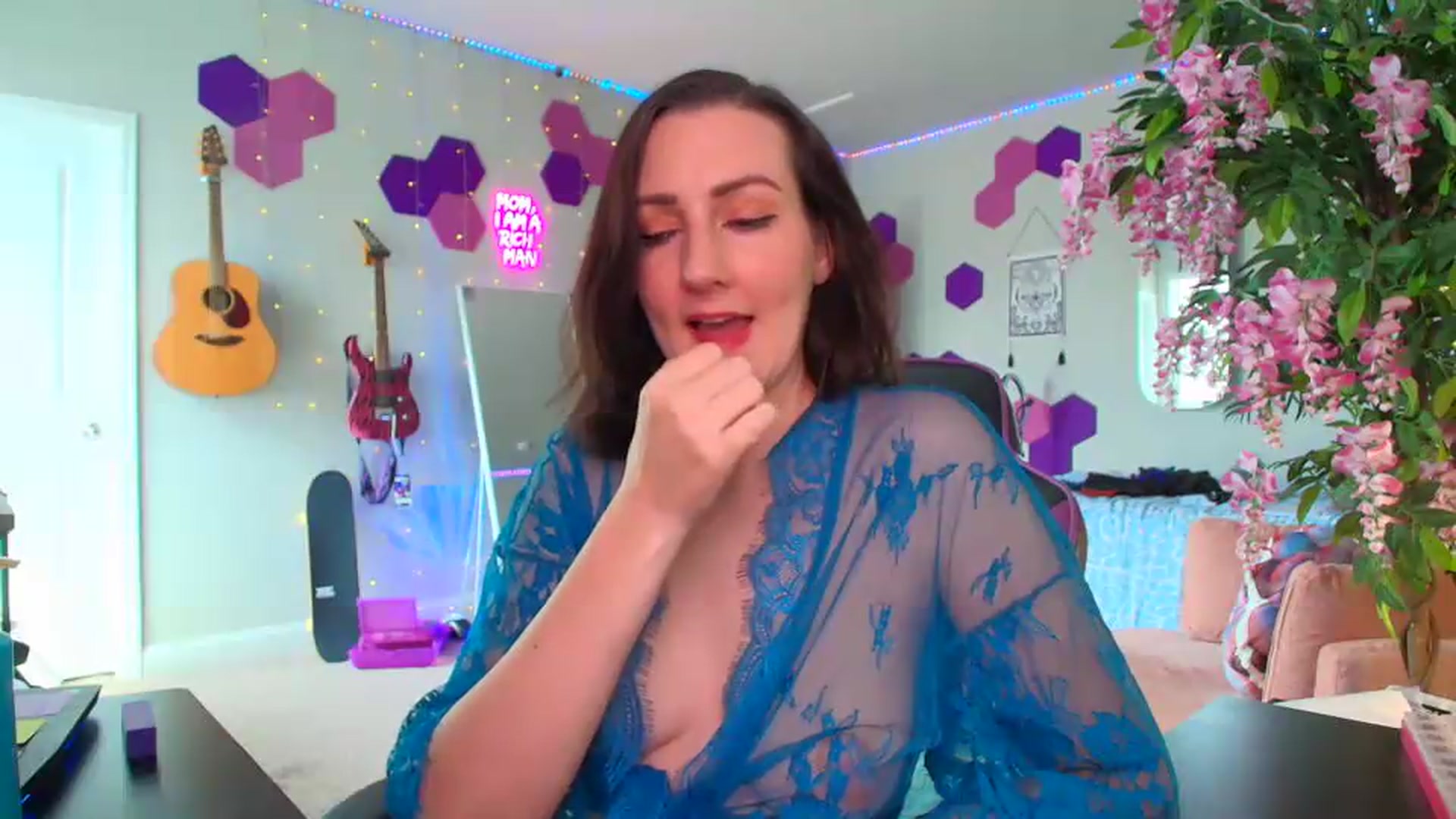 Gallery image thumbnail from MeredithBae's myfreecams stream on, 06/15/2026, 20:49 image 3 of 20