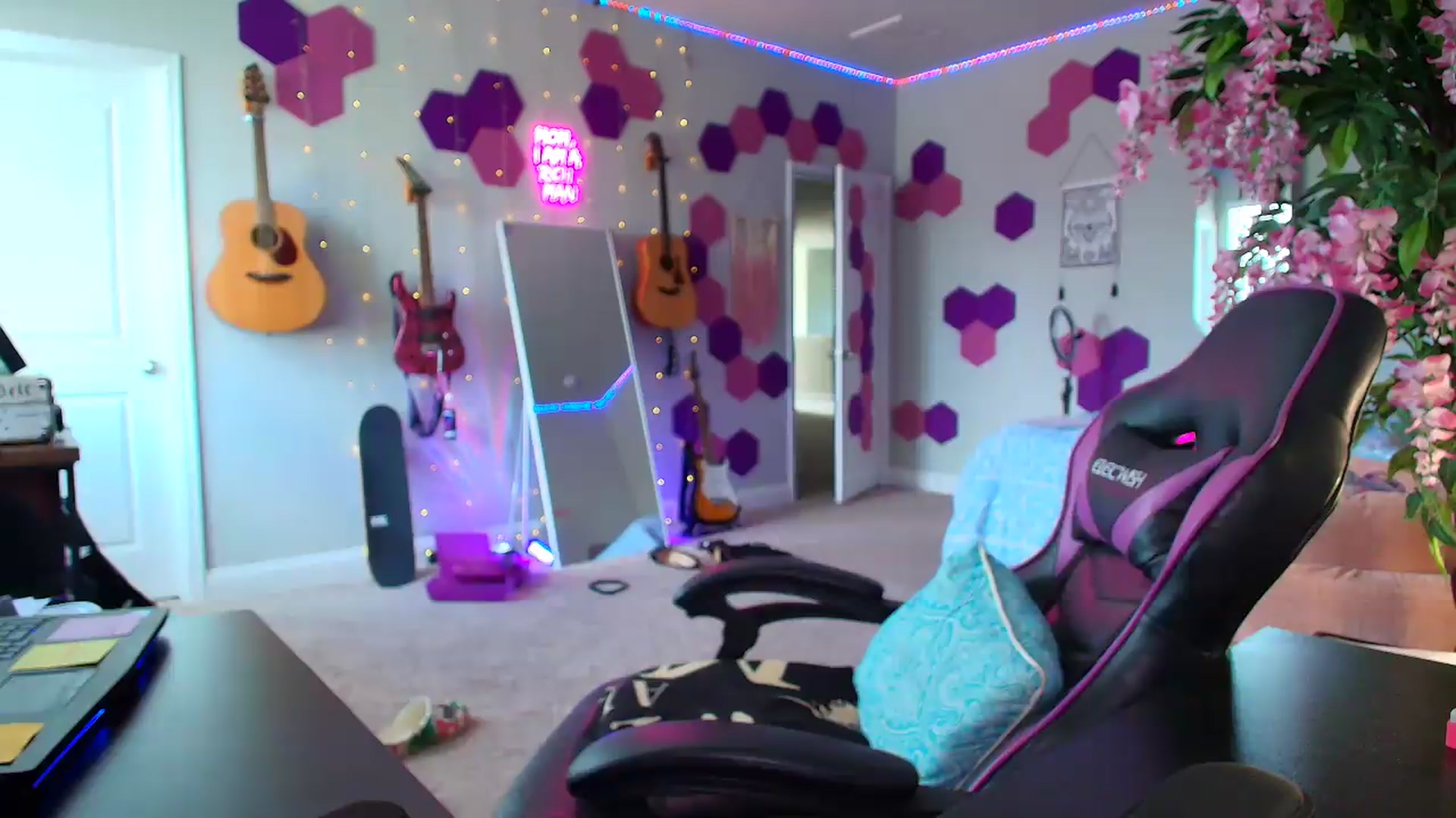Gallery image thumbnail from MeredithBae's myfreecams stream on, 06/23/2026, 22:31 image 19 of 20