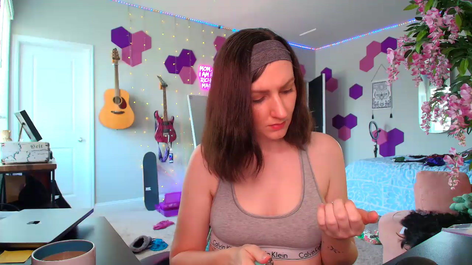Gallery image thumbnail from MeredithBae's myfreecams stream on, 07/06/2026, 19:25 image 4 of 20
