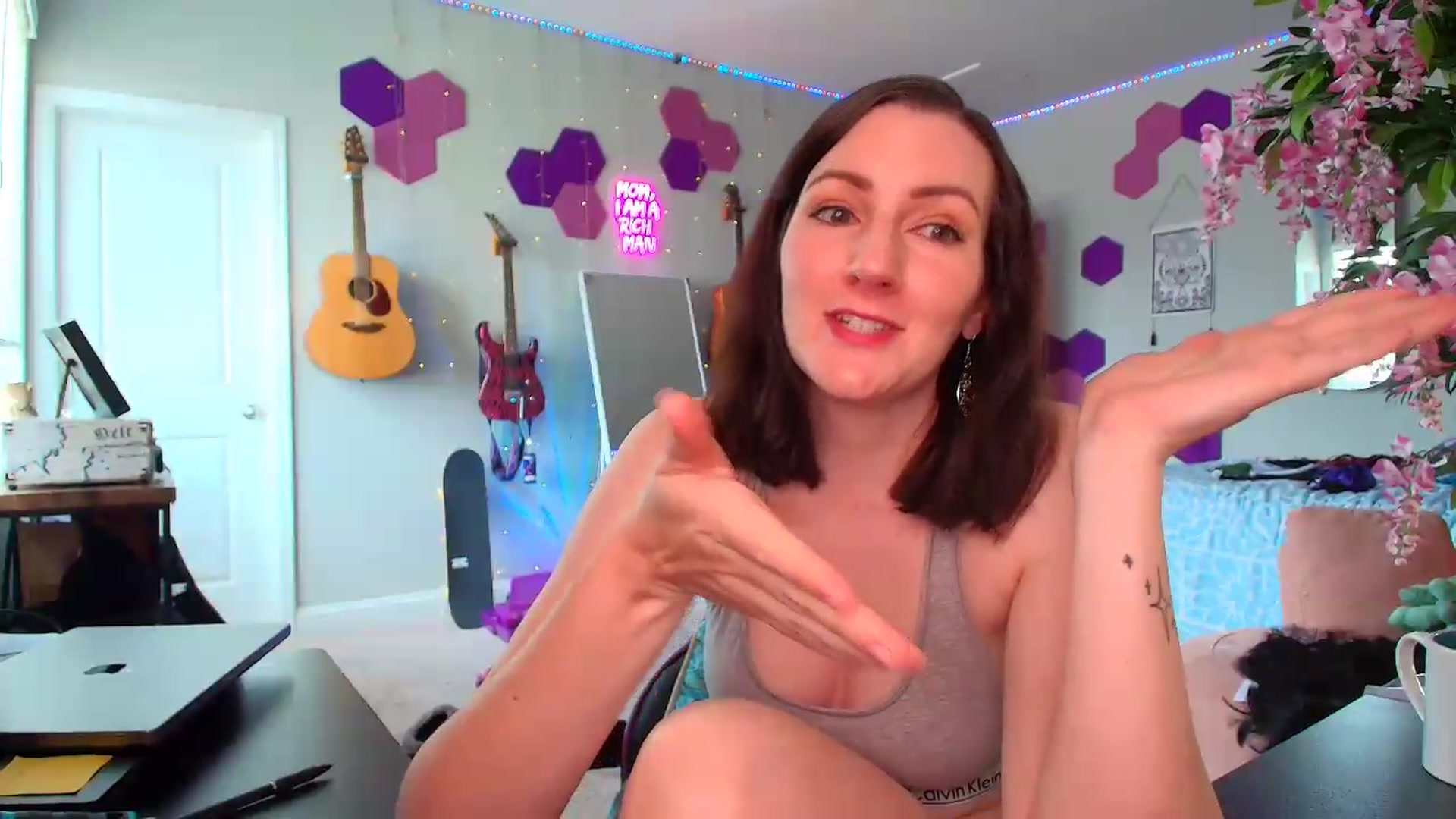 Gallery image thumbnail from MeredithBae's myfreecams stream on, 07/06/2026, 19:25 image 17 of 20