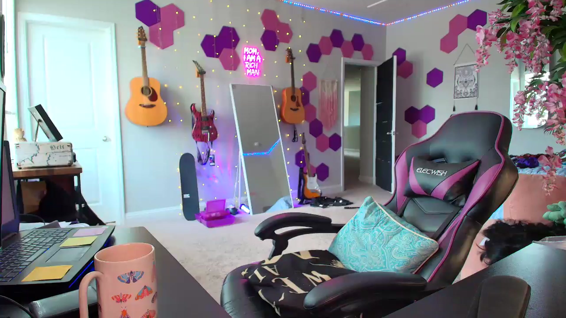 Gallery image thumbnail from MeredithBae's myfreecams stream on, 07/07/2026, 18:20 image 7 of 20
