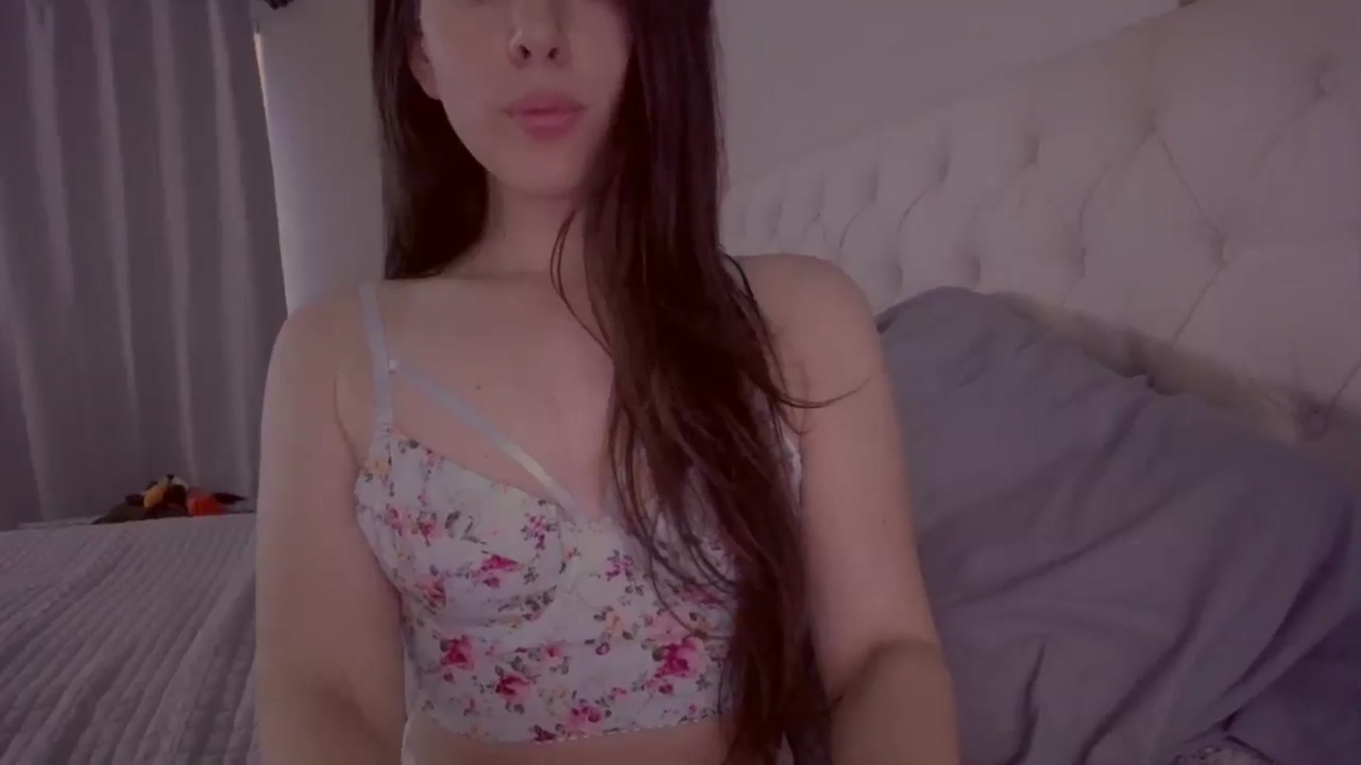 Gallery image thumbnail from MeredithBlake's myfreecams stream on, 07/26/2024, 14:27 image 4 of 20