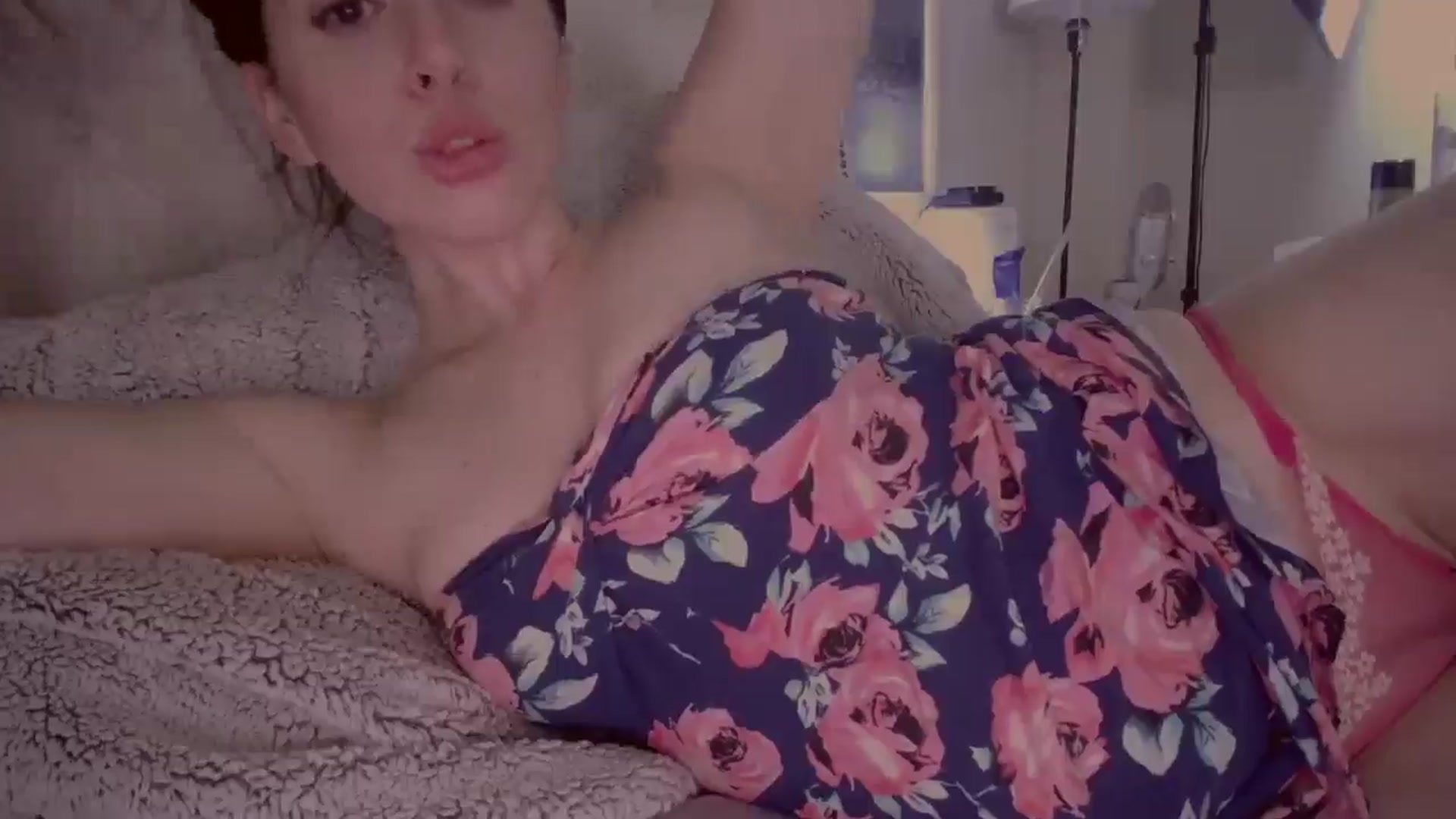Gallery image thumbnail from MeredithBlake's myfreecams stream on, 08/01/2024, 03:10 image 6 of 20
