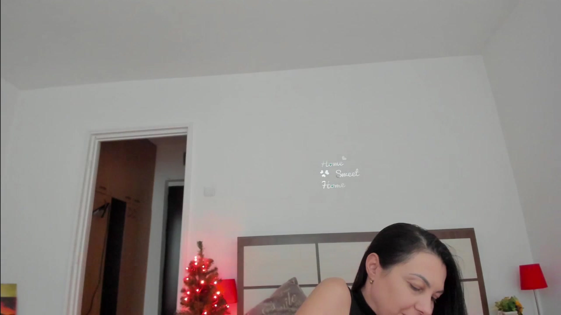 Gallery image thumbnail from Meriemm's myfreecams stream on, 12/08/2023, 17:56 image 14 of 20