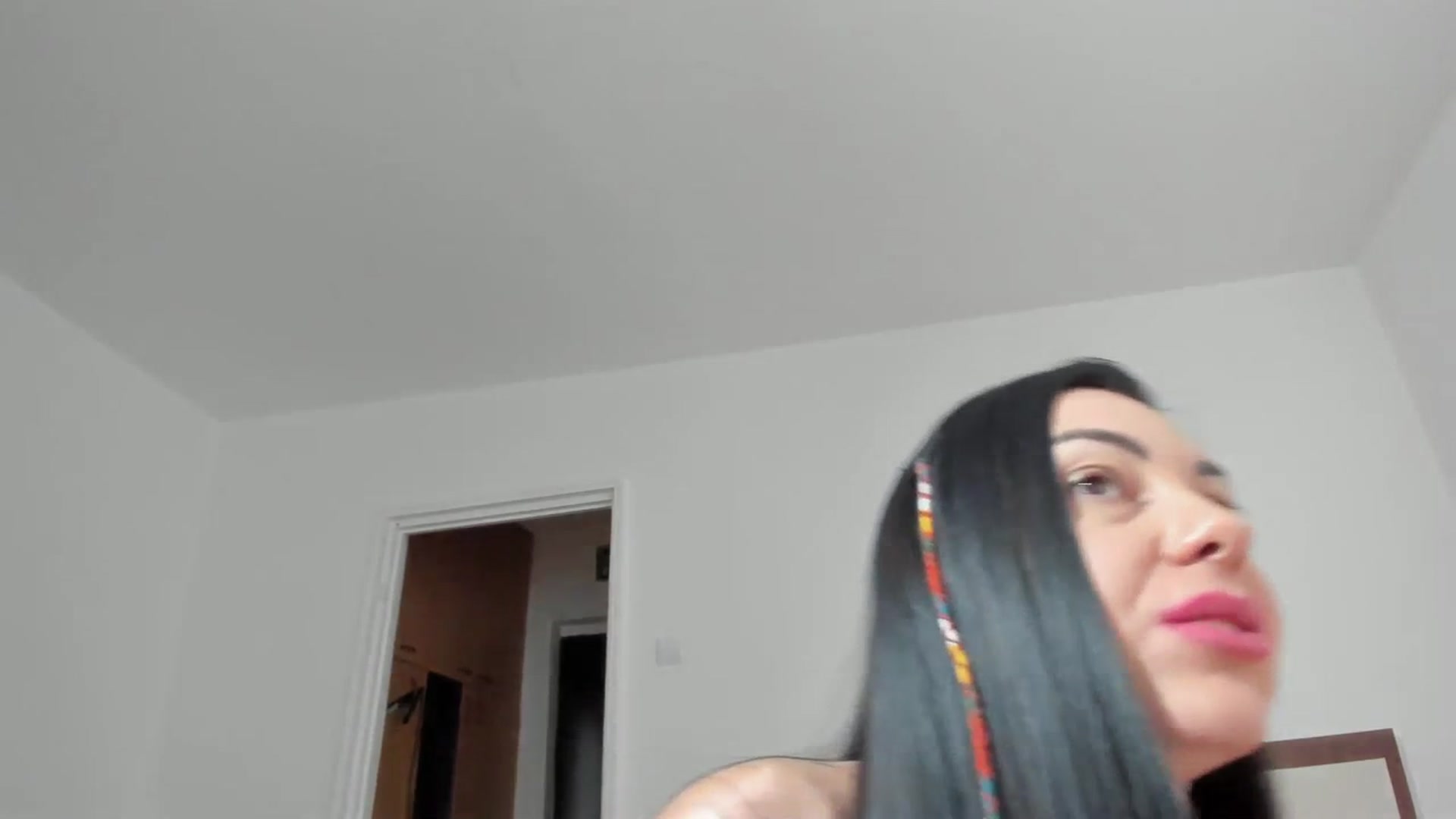 Gallery image thumbnail from Meriemm's myfreecams stream on, 12/22/2023, 19:23 image 12 of 20