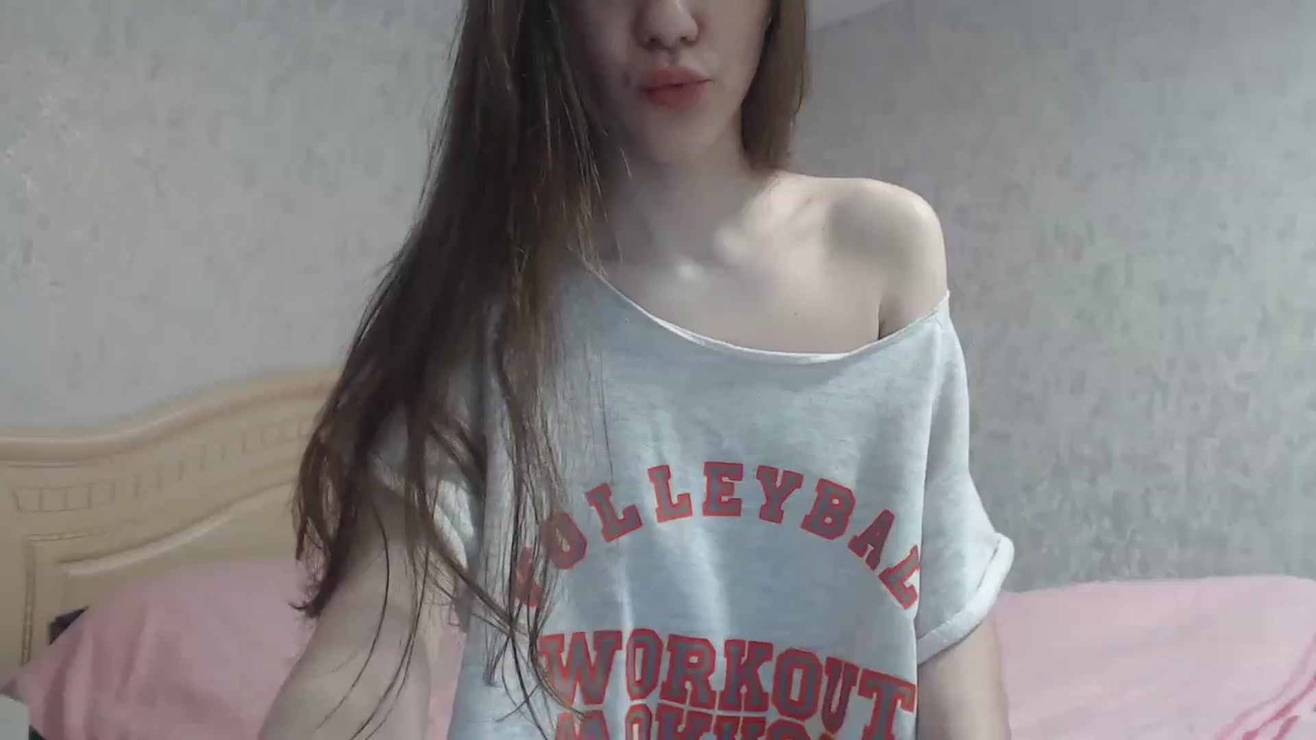 Gallery image thumbnail from Merlin's myfreecams stream on, 05/02/2024, 11:34 image 1 of 20
