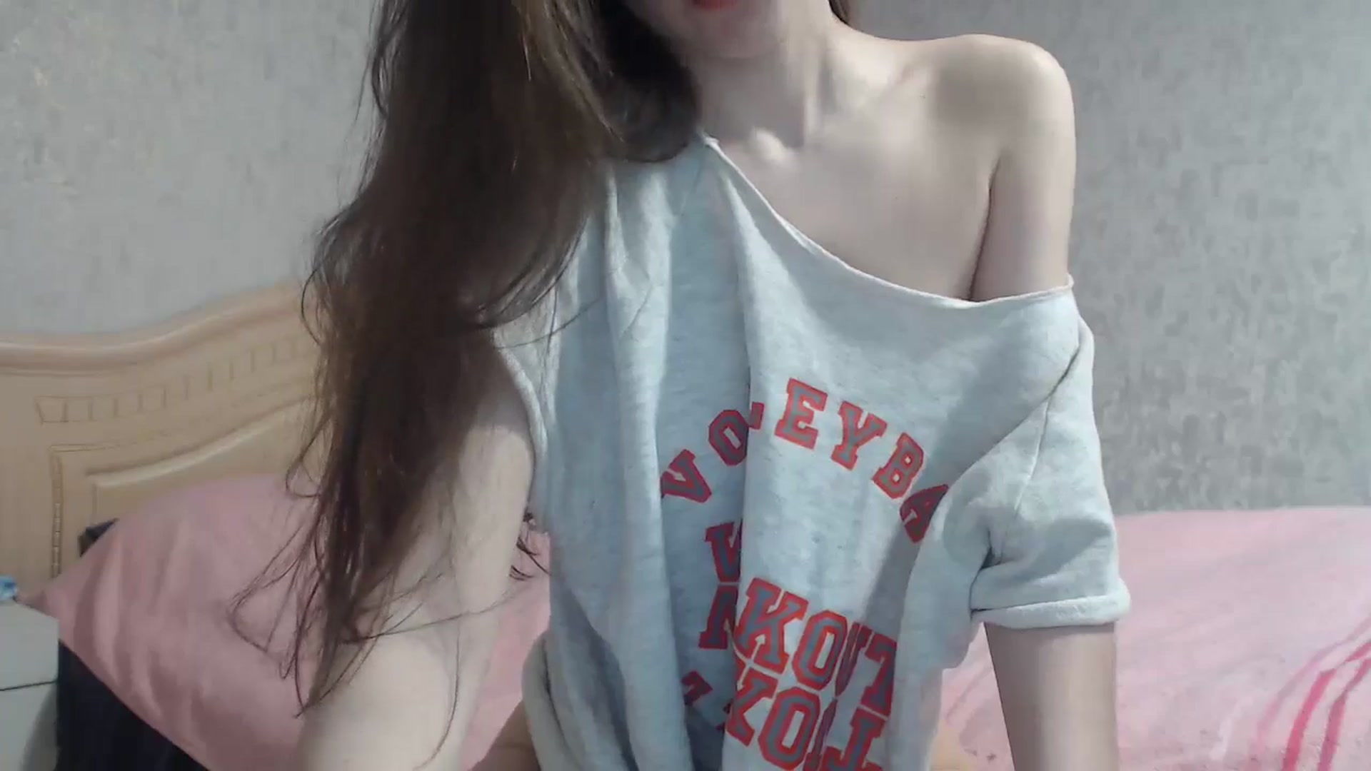 Gallery image thumbnail from Merlin's myfreecams stream on, 05/02/2024, 11:34 image 6 of 20