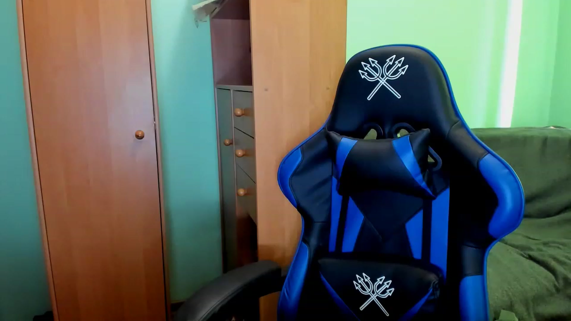 Gallery image thumbnail from MerlinStoun's myfreecams stream on, 01/01/2023, 14:11 image 8 of 20