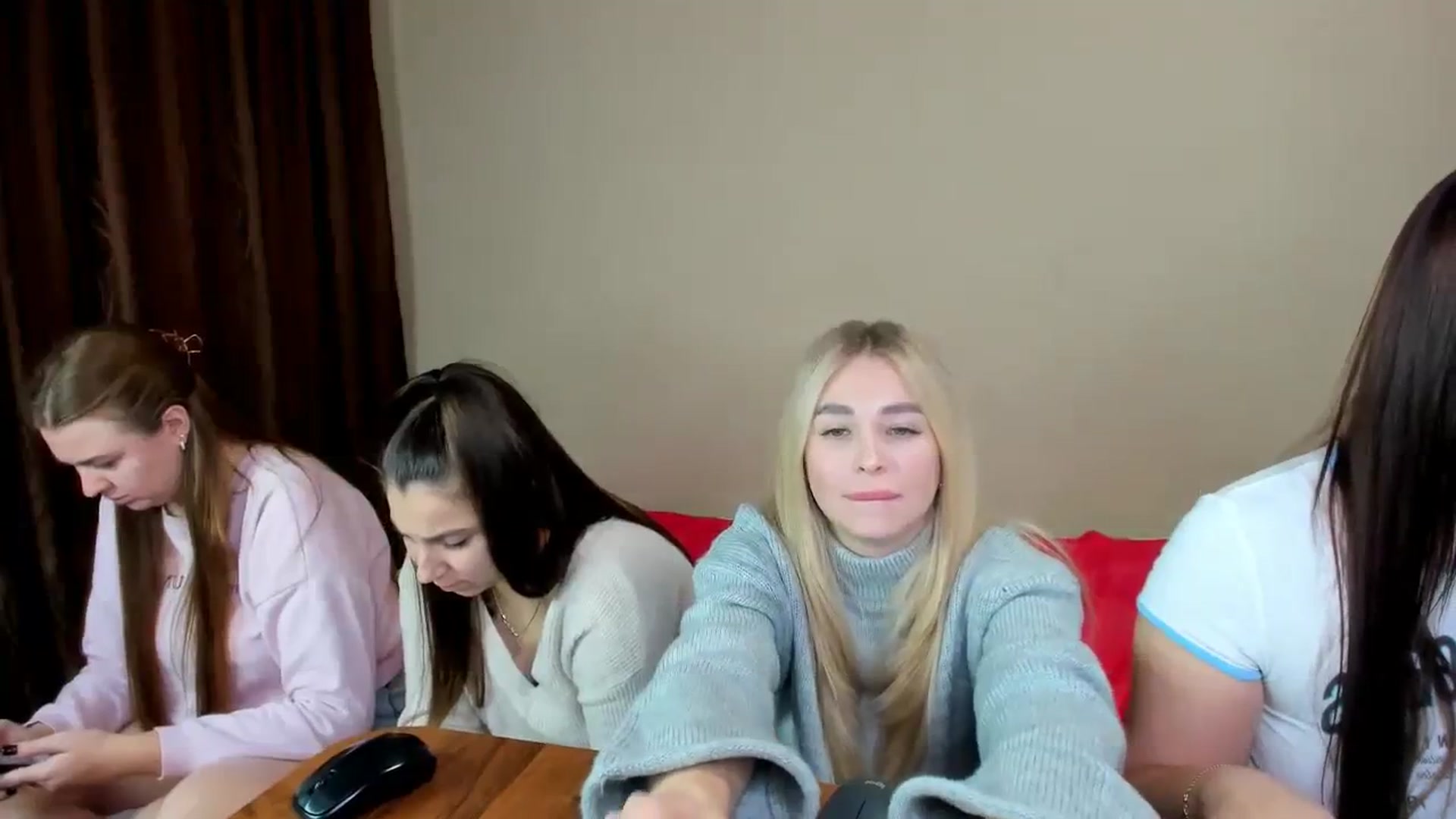 Gallery image thumbnail from MerlinStoun's myfreecams stream on, 11/21/2023, 09:59 image 14 of 20